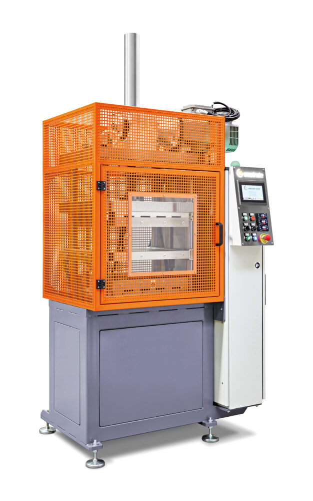 E-FORM-X1-LC_2024_Lateral_HR